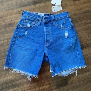 NWT Levi 501 high-rise Mid-thigh denim shorts